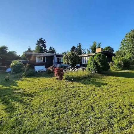 Charming With A Large Lovely Garden * Kirke-Hyllinge